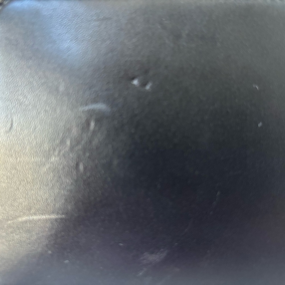 Tod’s Women’s Leather Wallet in Black , a few light scuffs but never used - Picture 6 of 8